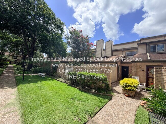Building Photo - 726 Country Pl Dr