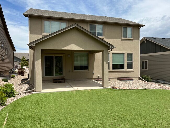 Building Photo - 15702 Lake Mist Dr