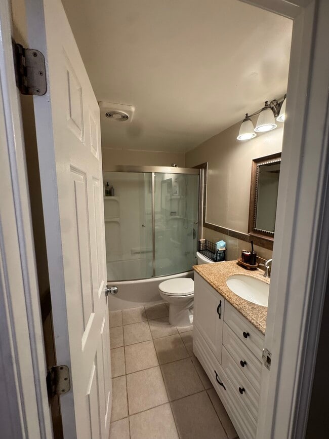 Building Photo - 3613 Ramona Dr