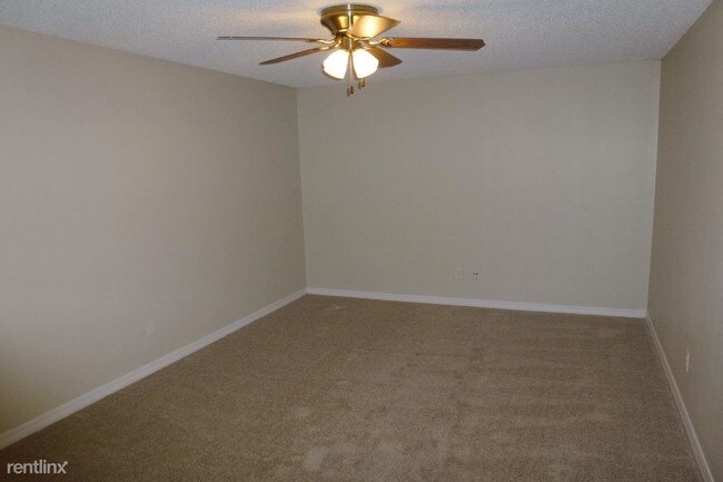 Foto del edificio - 691 Fruit Cove Forest Rd E