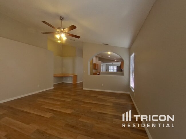 Building Photo - 203 Pima Trail