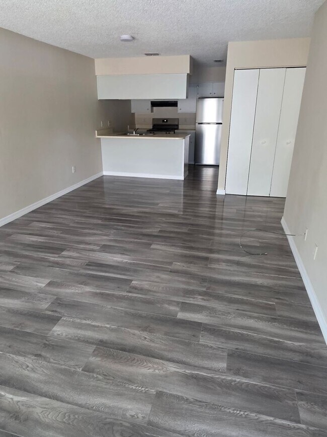 Foto del edificio - SE 30th Pl 5370 - 5370 SE 30th P