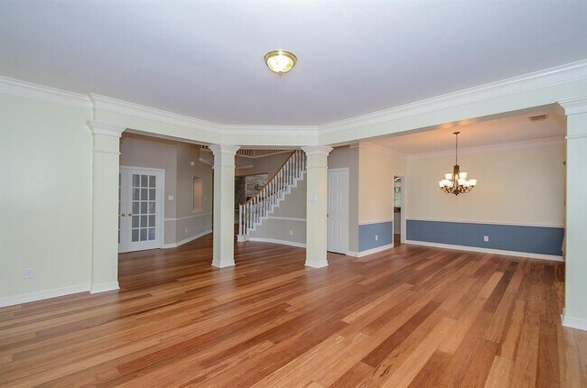 Building Photo - 2218 Lytham Ln