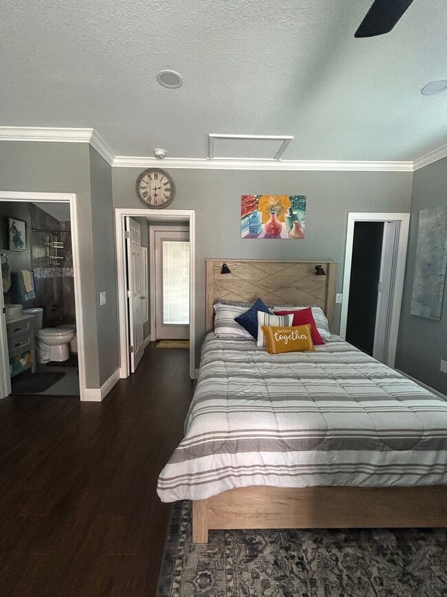 Photo - AVAILABLE NOW ! House