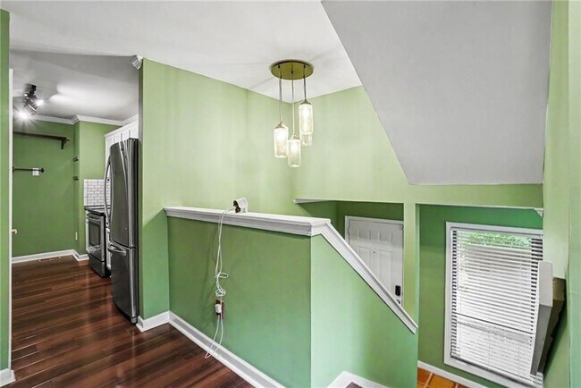 Foto del edificio - 1006 Creatwood Cir