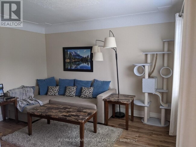 Building Photo - 257 Dundonald Ave