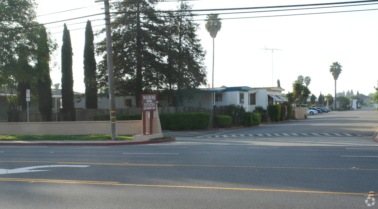 Building Photo - Madrone Mobile Estates