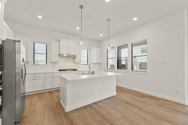 Building Photo - 3335 Verdant Ln