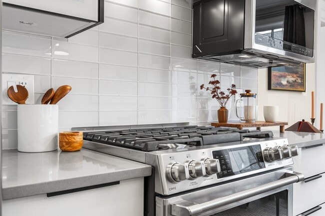 Foto del edificio - 625 Park Rd NW