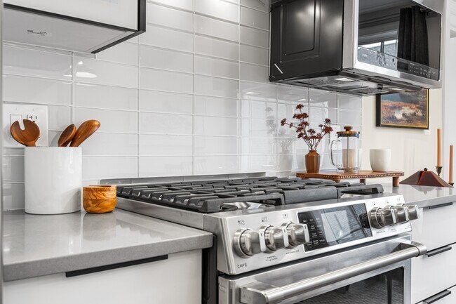 Foto del edificio - 625 Park Rd NW