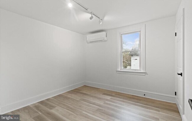 Foto del edificio - 713 Haverford Rd