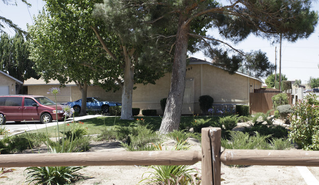 Building Photo - Desert Terrace Apartments