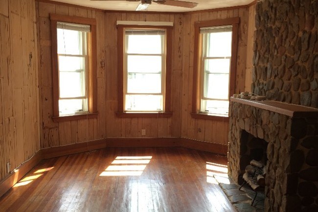 living room - 932 E 4th St