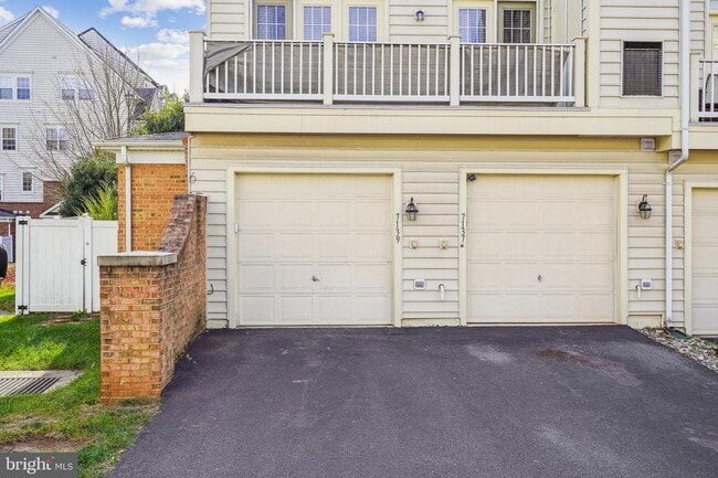 Building Photo - 7139 Little Thames Drive