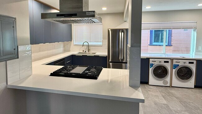 Foto del edificio - 3640 West St
