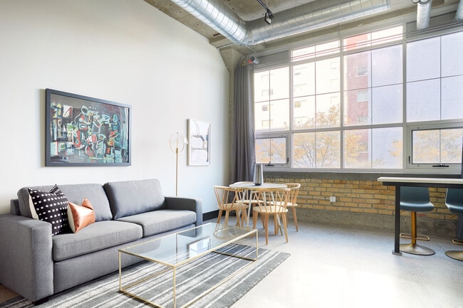 Building Photo - MAX