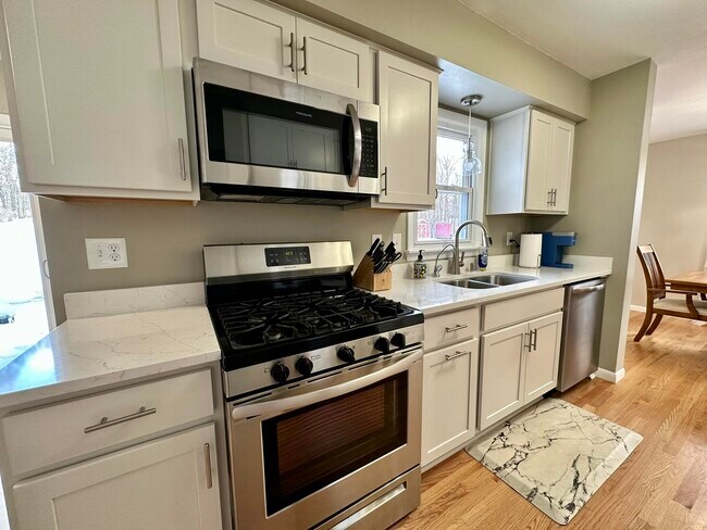 Foto del edificio - W224N7690 Wooded Hills Dr