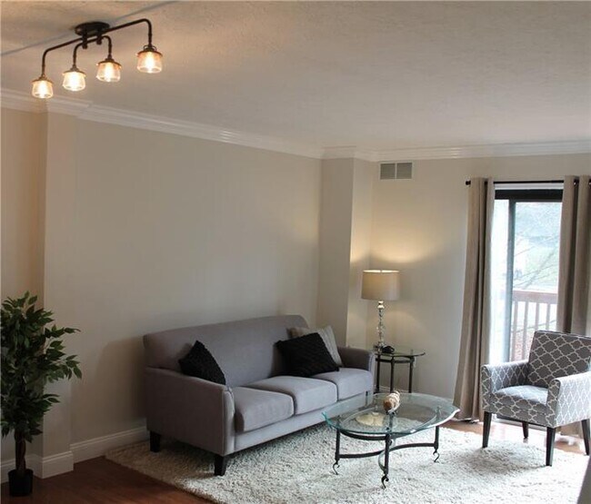 Foto del edificio - 136 Woodhaven Dr