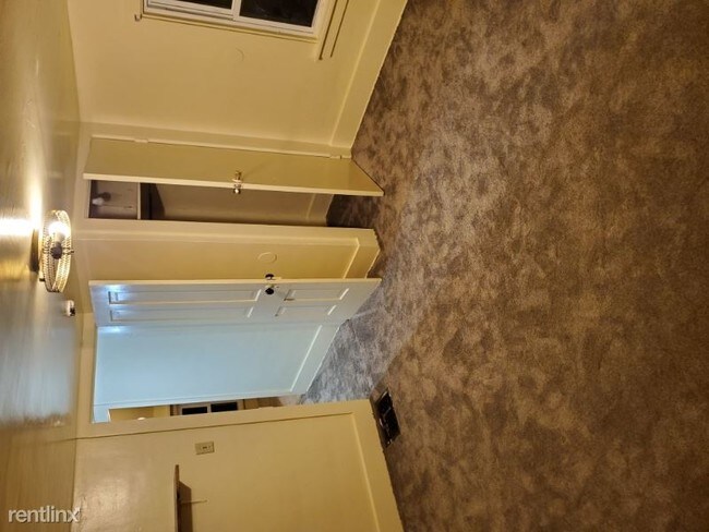 Building Photo - 5 br, 1.5 bath House - 517 James St