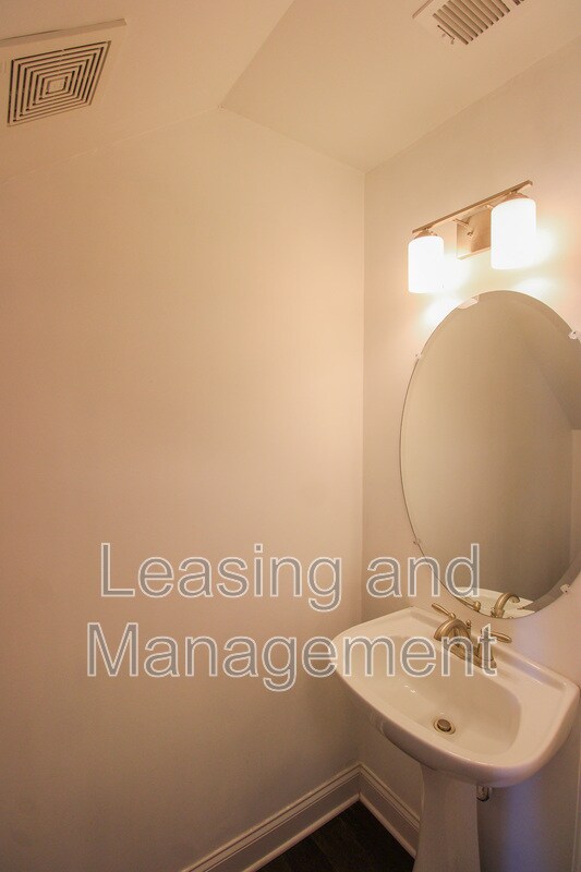 Foto del edificio - 1149 Sumner Ave