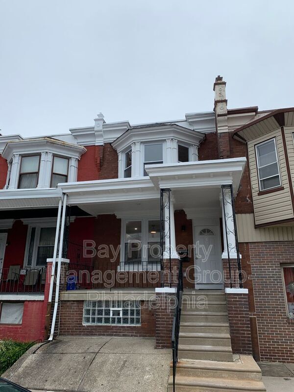 Building Photo - 431 S 56th St