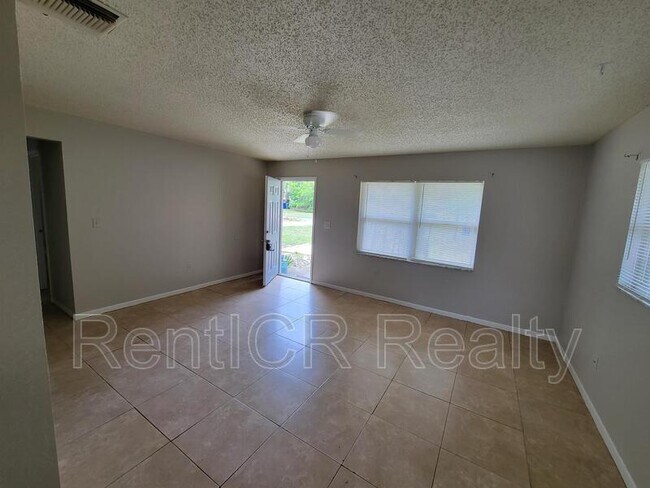 Foto del edificio - 1042 Oak St