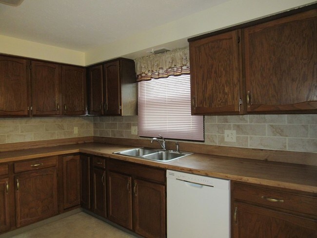 Foto del edificio - Spacious 3BD-2BA Ranch in N. Ridgeville!