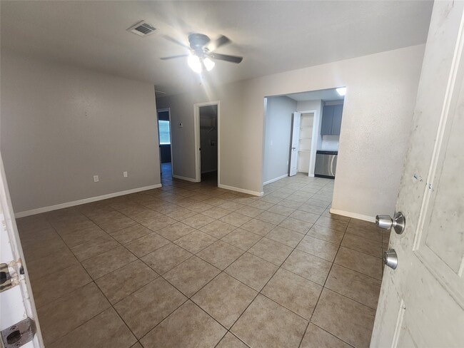 Building Photo - 21333 W Knox Dr