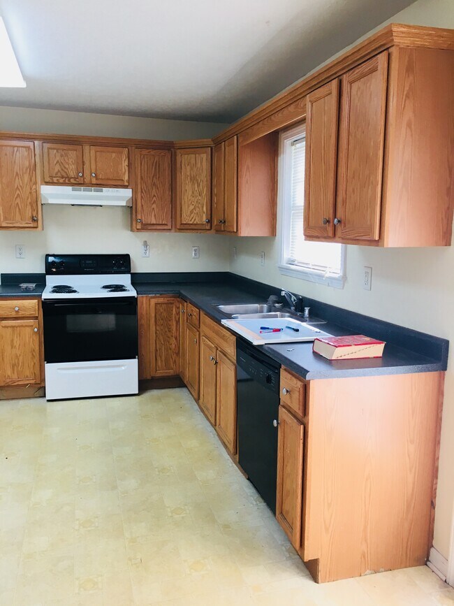 Foto del edificio - 5022 Lea Ann Way