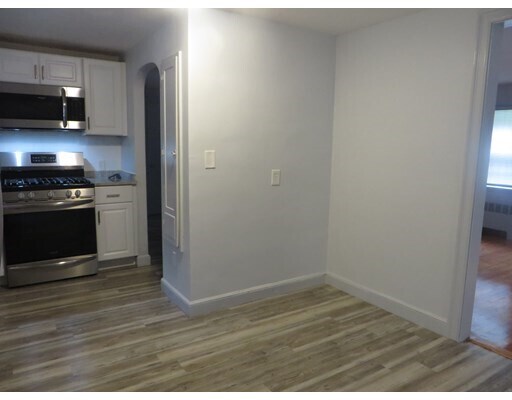 Foto del edificio - 14 Sunset Rd