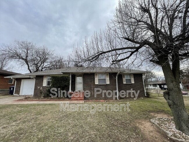 Photo - 3200 Lyon Blvd House