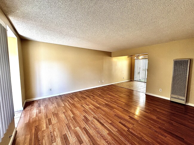 Photo - 1601 Vía Mirada (Fullerton, CA) Apartment