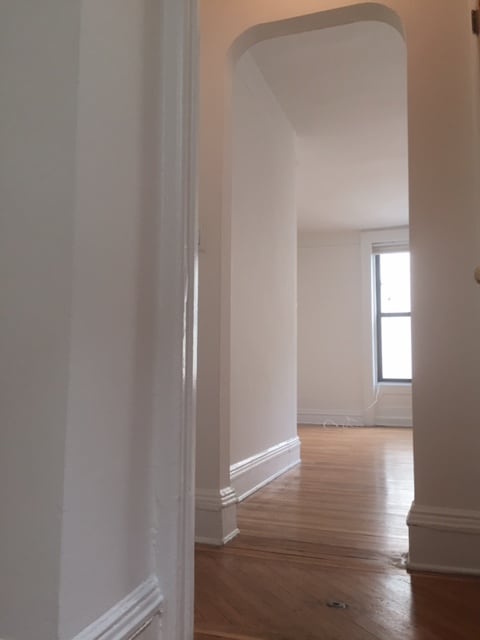 Building Photo - 27 E 63rd St