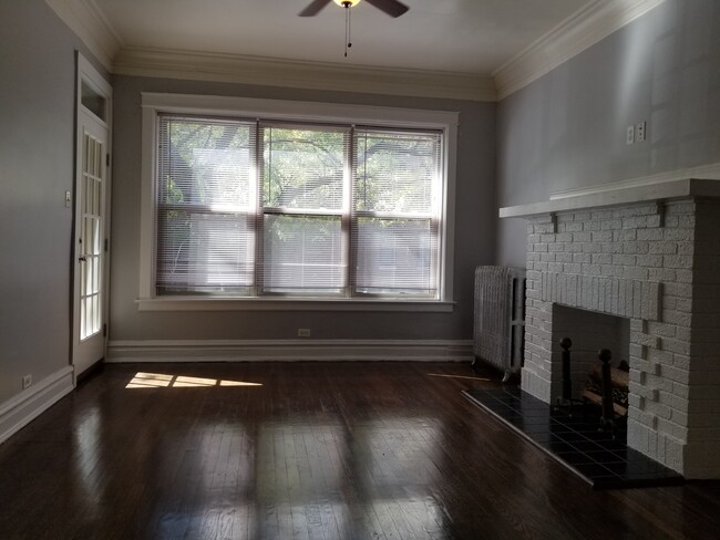 Building Photo - 4423 N Hazel St