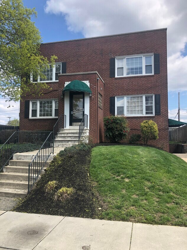 Primary Photo - 1801 Chestnut St