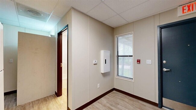Foto del edificio - 5585 Straub Rd