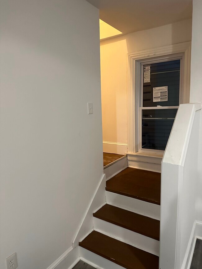 Foto del edificio - 113 W John St