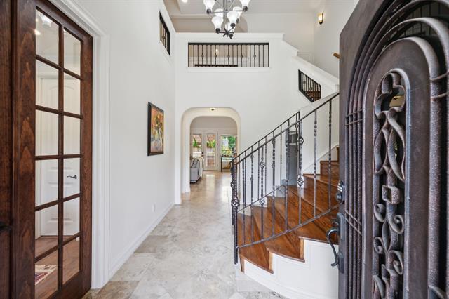 Foto del edificio - 8525 Briarwood Ln