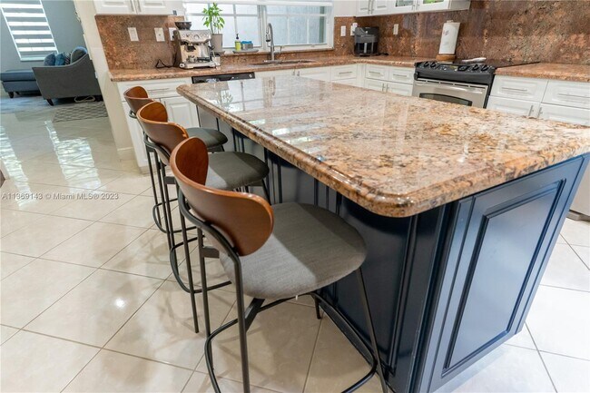 Foto del edificio - 963 SW 147th Terrace