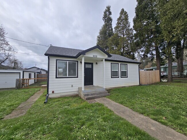 Foto del edificio - 323 Branton St