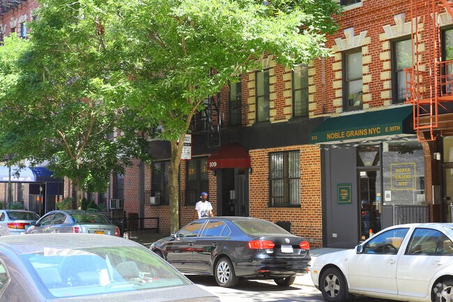 Building Photo - 309 E 95th St