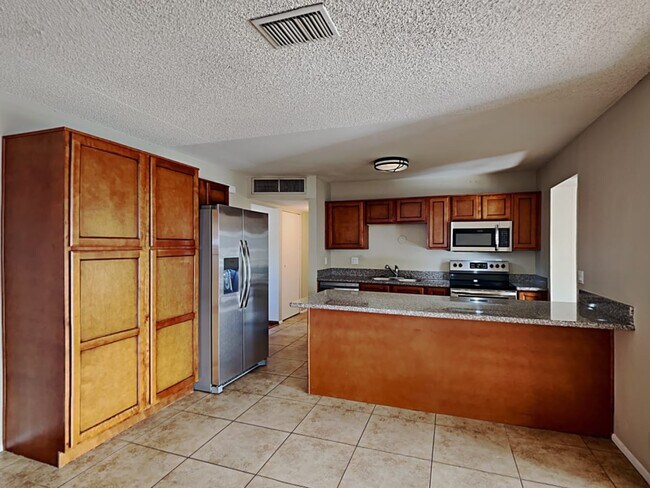 Foto del edificio - 7213 E Fillmore St