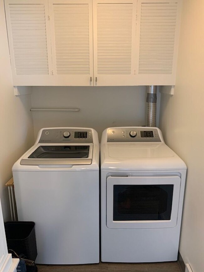 Foto del edificio - Beautifully Updated 3 Bedroom 1 Bath Home ...