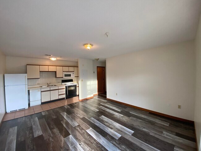 Building Photo - 4200 S Bearfield Rd