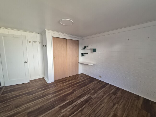Foto del edificio - 3350 Wauke St