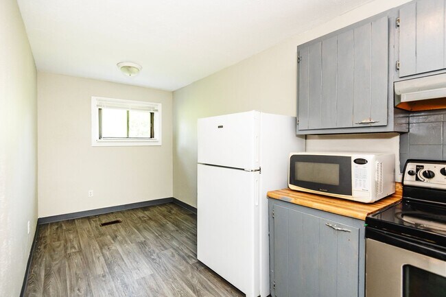 Foto del edificio - Charming 2-Bedroom Home for Lease