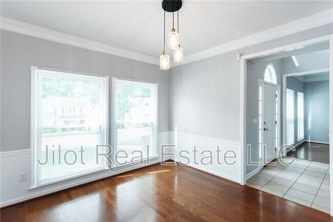 Foto del edificio - 483 Mountain Oaks Pkwy