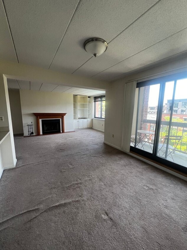 Renovated Allston 2 Bed/2 Bath Condo on Brainerd Rd. Garage Parking Inc, Pool. Available June 1st - Renovated Allston 2 Bed/2 Bath Condo on Brainerd Rd.  Garage Parking Inc, Pool.  Available June 1st