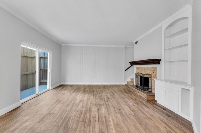 Building Photo - 1829 Bering Dr