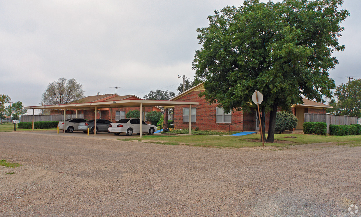 Building Photo - 613-621 Avenue D